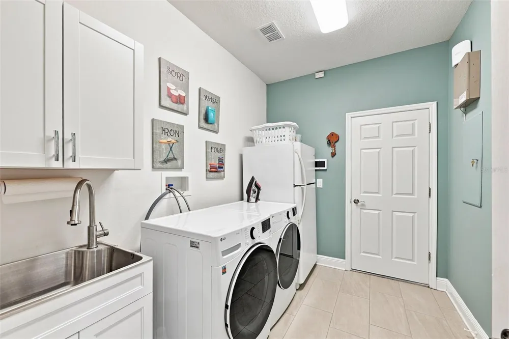 6517 NESTALL COURT Apollo Beach, FL 33572