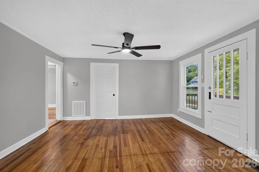 410 Spruce Street SW Lenoir, NC 28645
