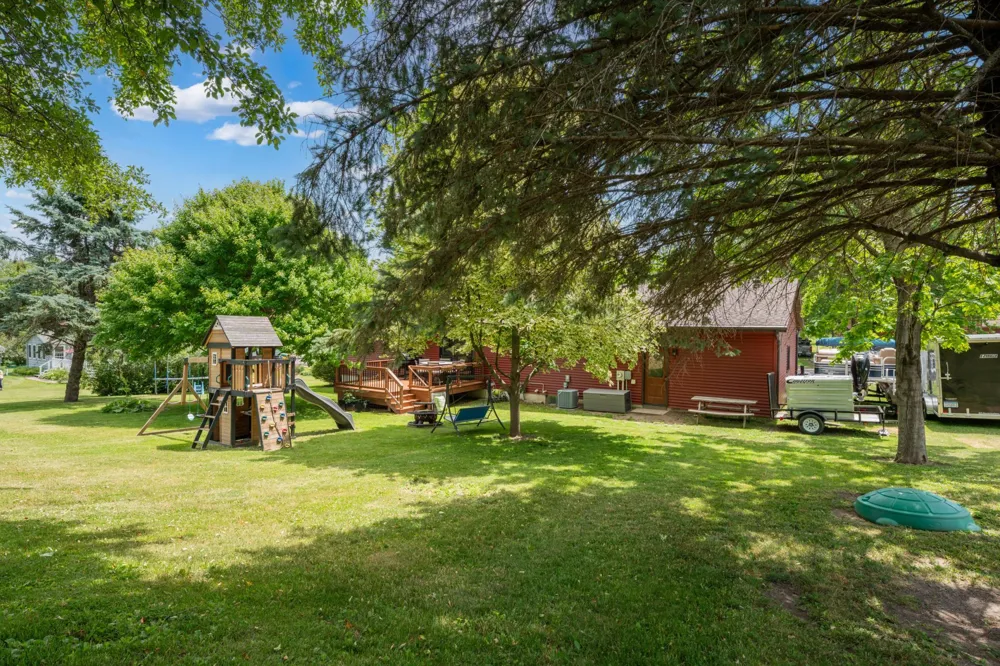 306 Elm Court Drive Goodhue, MN 55027