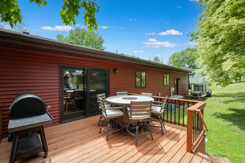 306 Elm Court Drive Goodhue, MN 55027
