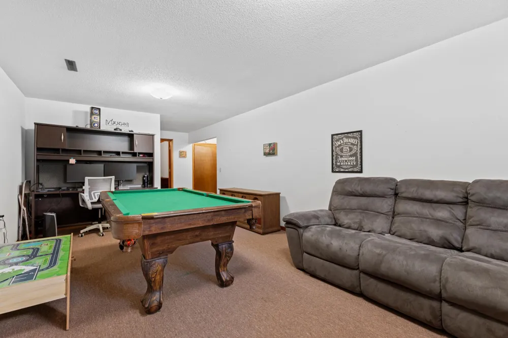 306 Elm Court Drive Goodhue, MN 55027