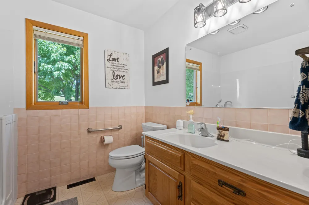 306 Elm Court Drive Goodhue, MN 55027