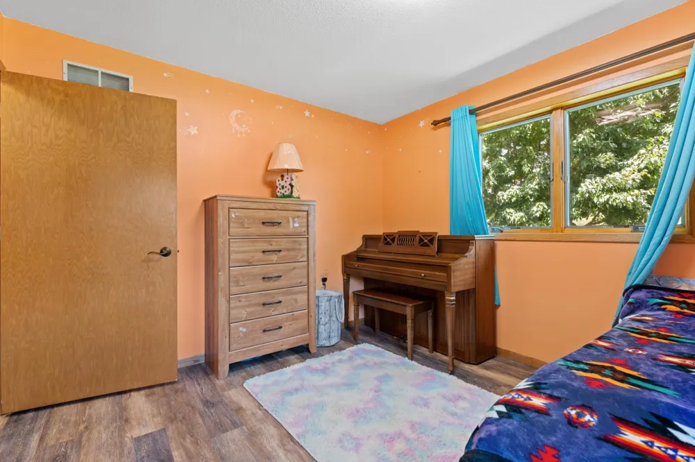 306 Elm Court Drive Goodhue, MN 55027