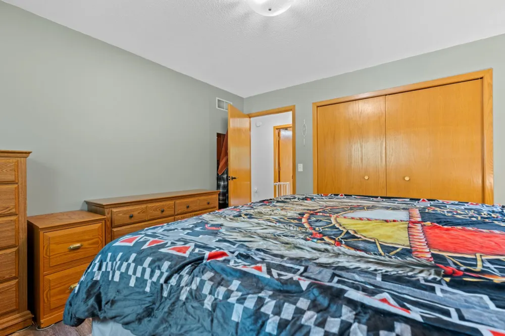 306 Elm Court Drive Goodhue, MN 55027