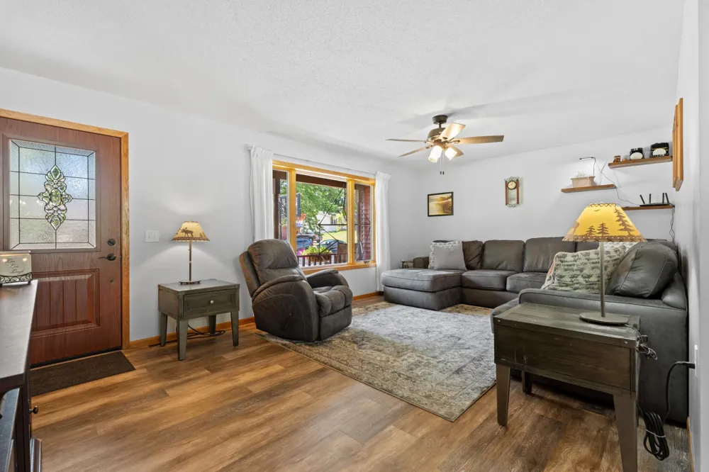 306 Elm Court Drive Goodhue, MN 55027