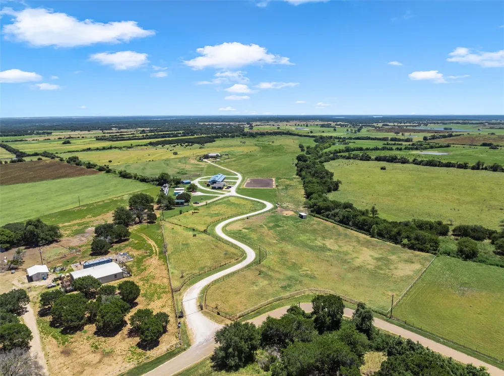 1910 County Road 341 Moody, TX 76557