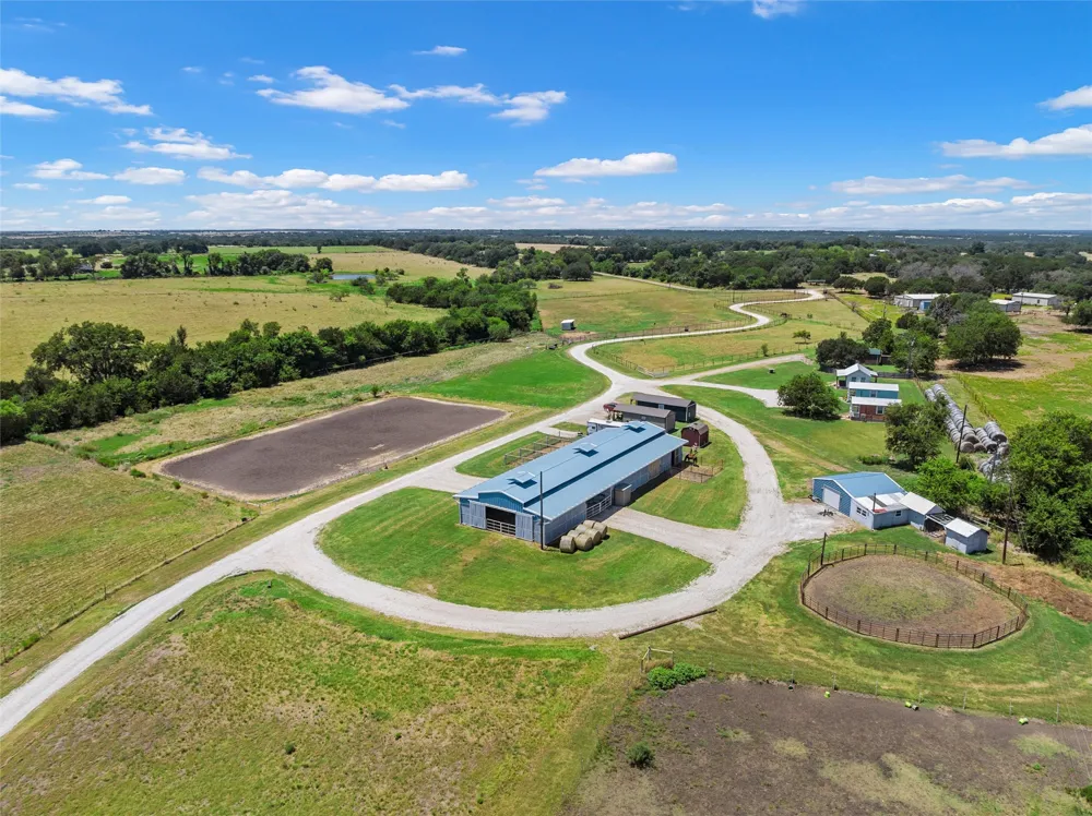1910 County Road 341 Moody, TX 76557