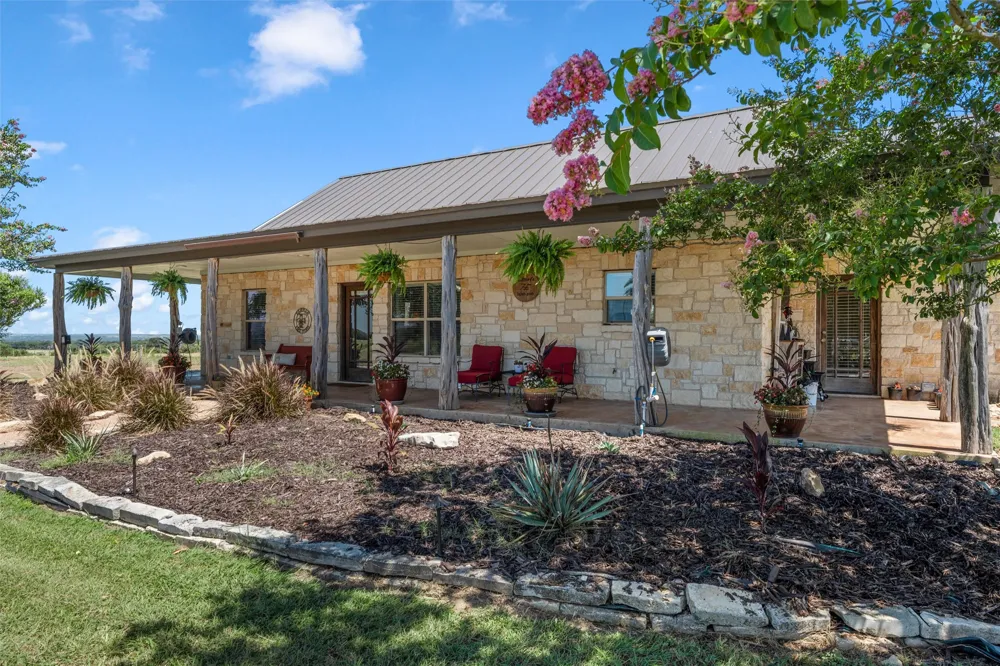 1910 County Road 341 Moody, TX 76557