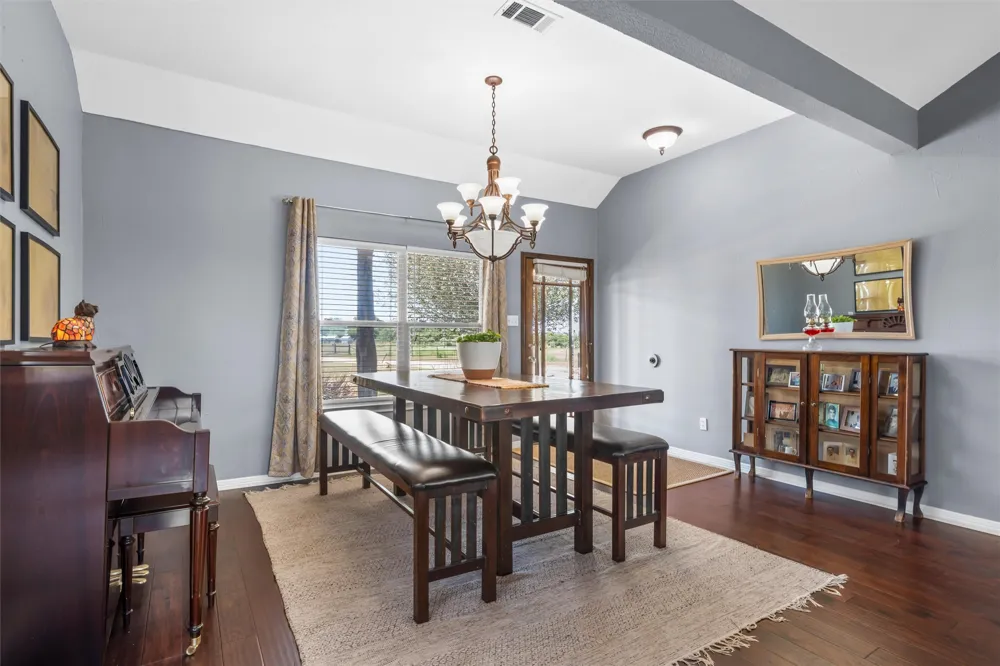 1910 County Road 341 Moody, TX 76557