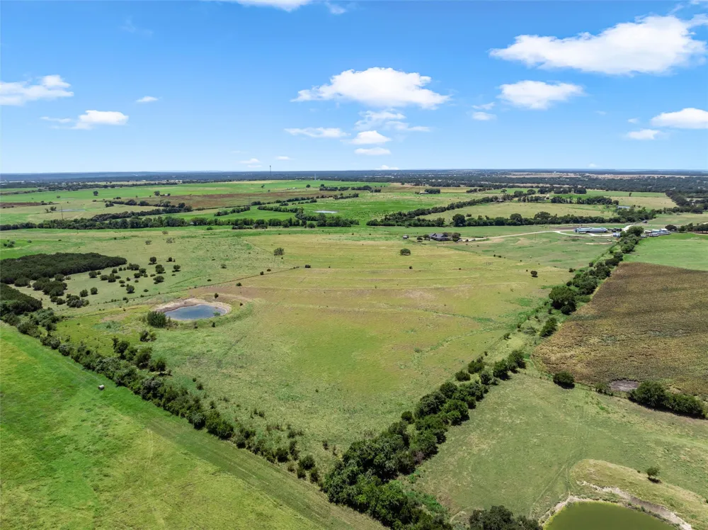 1910 County Road 341 Moody, TX 76557