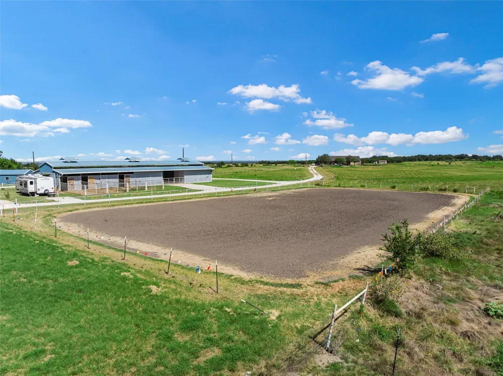 1910 County Road 341 Moody, TX 76557