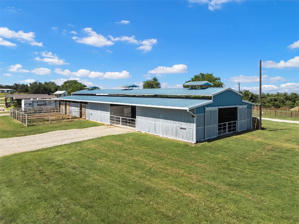 1910 County Road 341 Moody, TX 76557