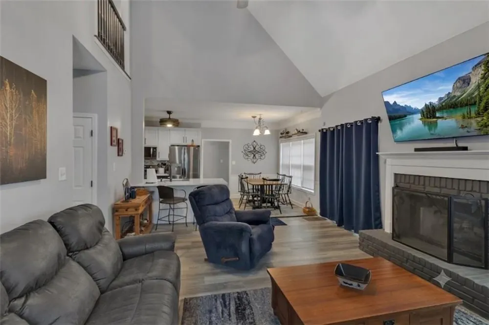 160 Perry Creek Drive Fayetteville, GA 30215