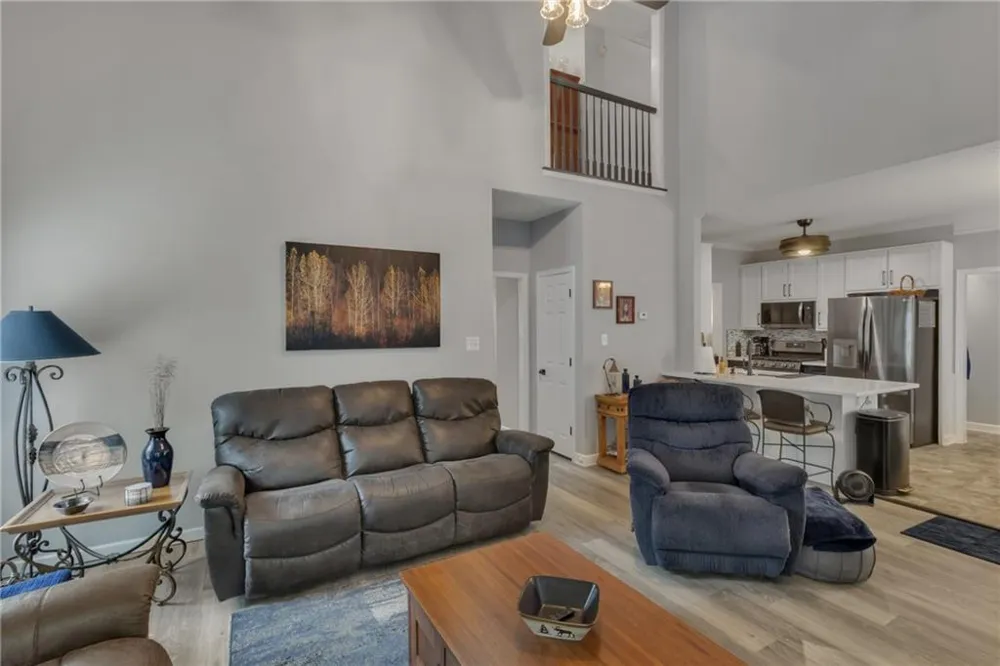 160 Perry Creek Drive Fayetteville, GA 30215