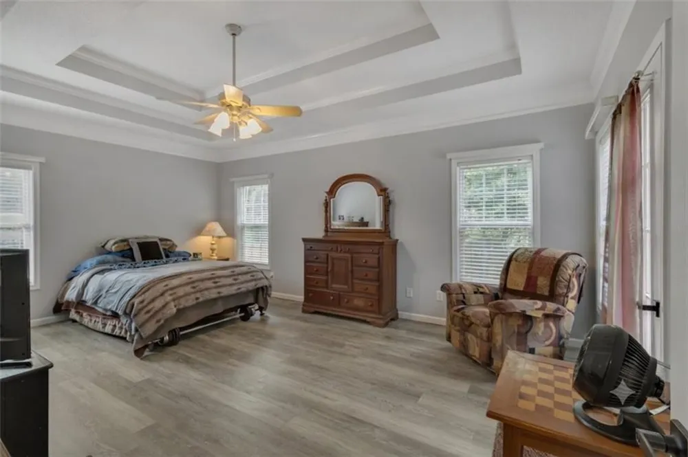 160 Perry Creek Drive Fayetteville, GA 30215
