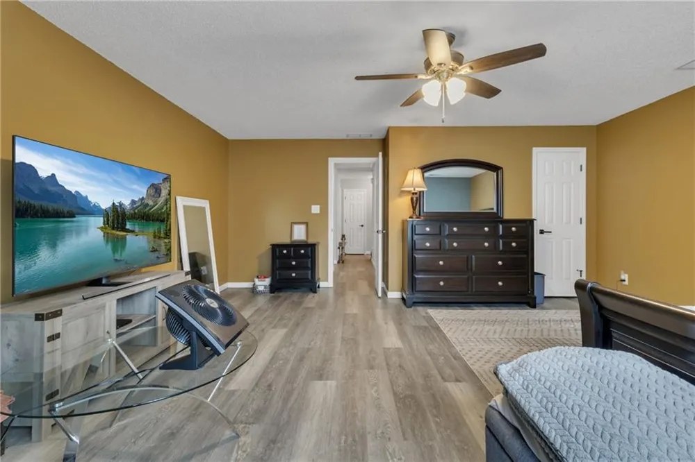 160 Perry Creek Drive Fayetteville, GA 30215