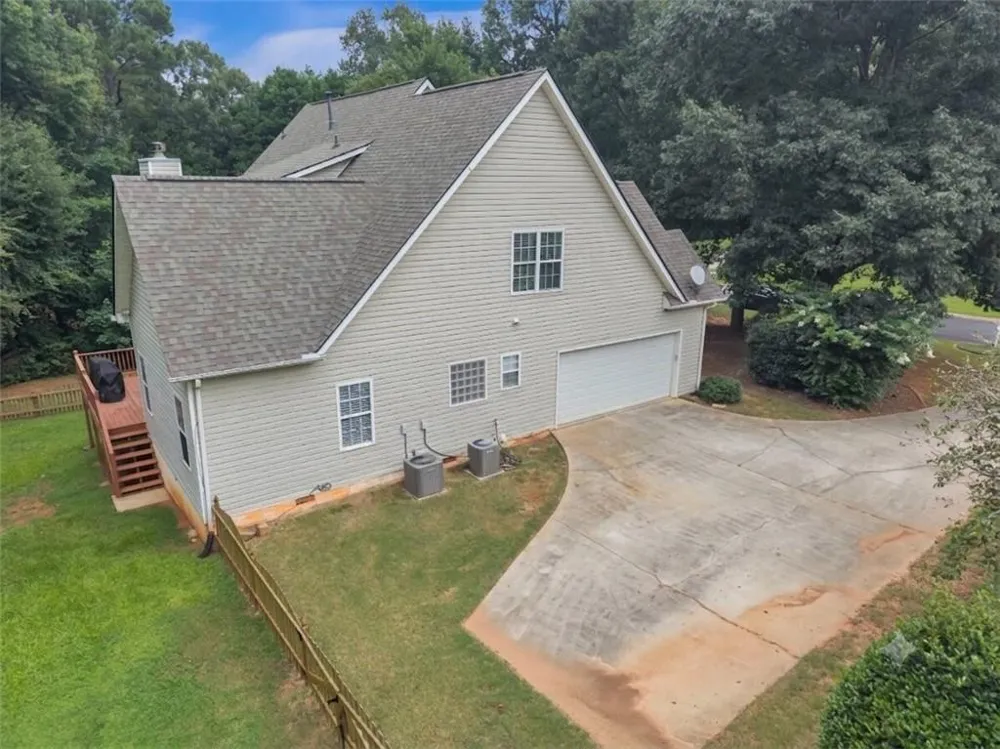 160 Perry Creek Drive Fayetteville, GA 30215