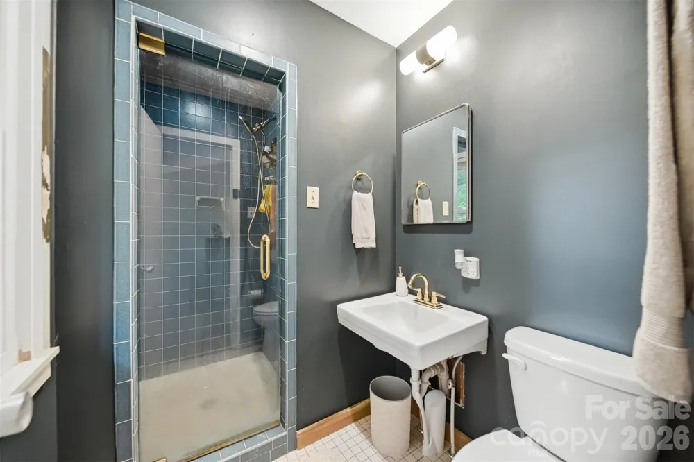 120 Woodland Drive Morganton, NC 28655