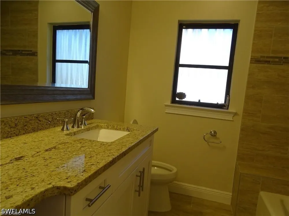 Round Table Court Naples, FL 34112