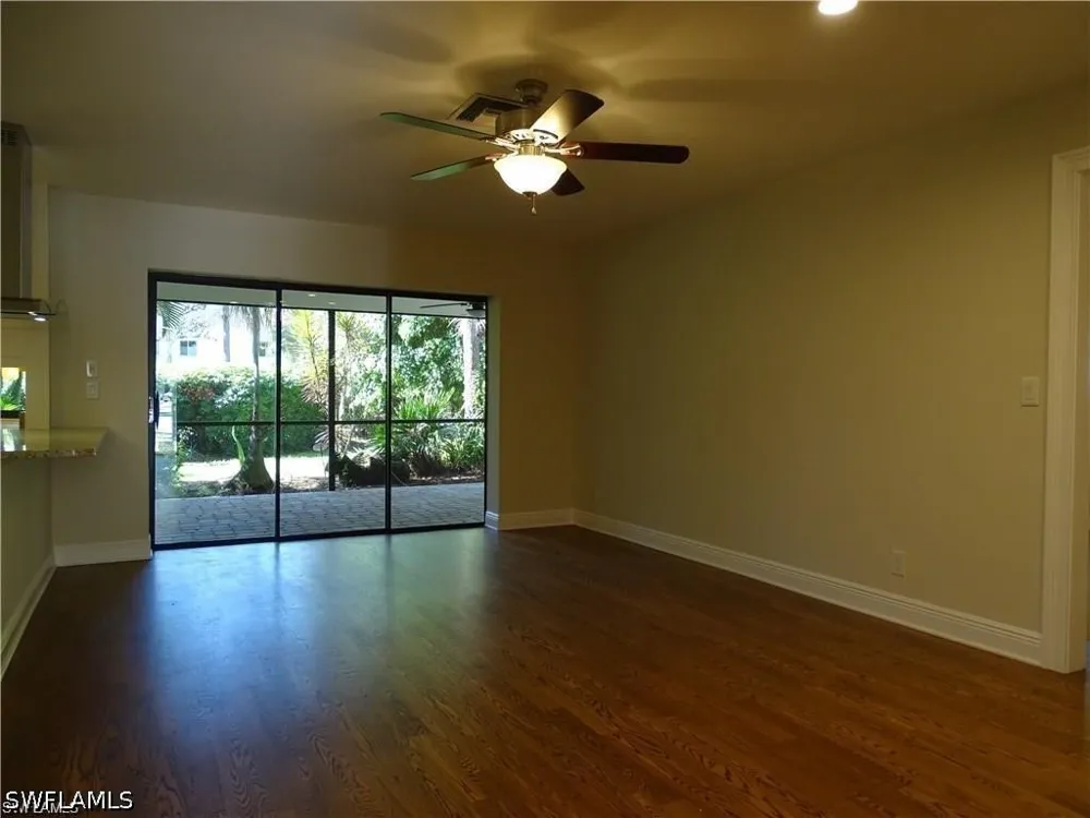 Round Table Court Naples, FL 34112