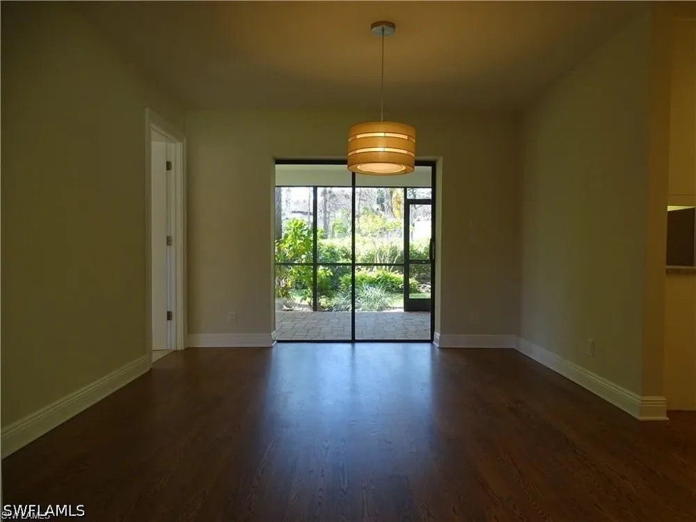 Round Table Court Naples, FL 34112