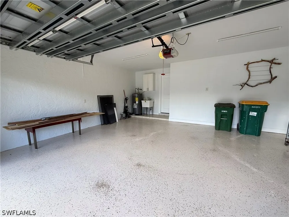 Round Table Court Naples, FL 34112