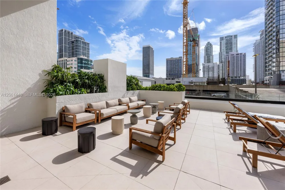 225 Miami Ave #1506 Miami, FL 33128