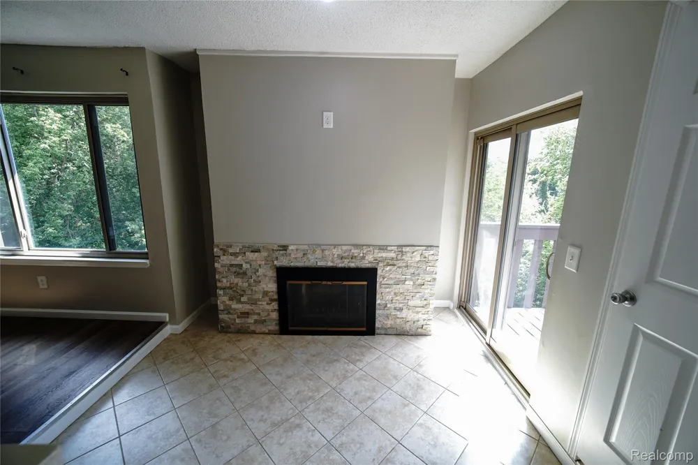 8365 Pontiac Lake Road #12 White Lake Charter Township, MI 48386