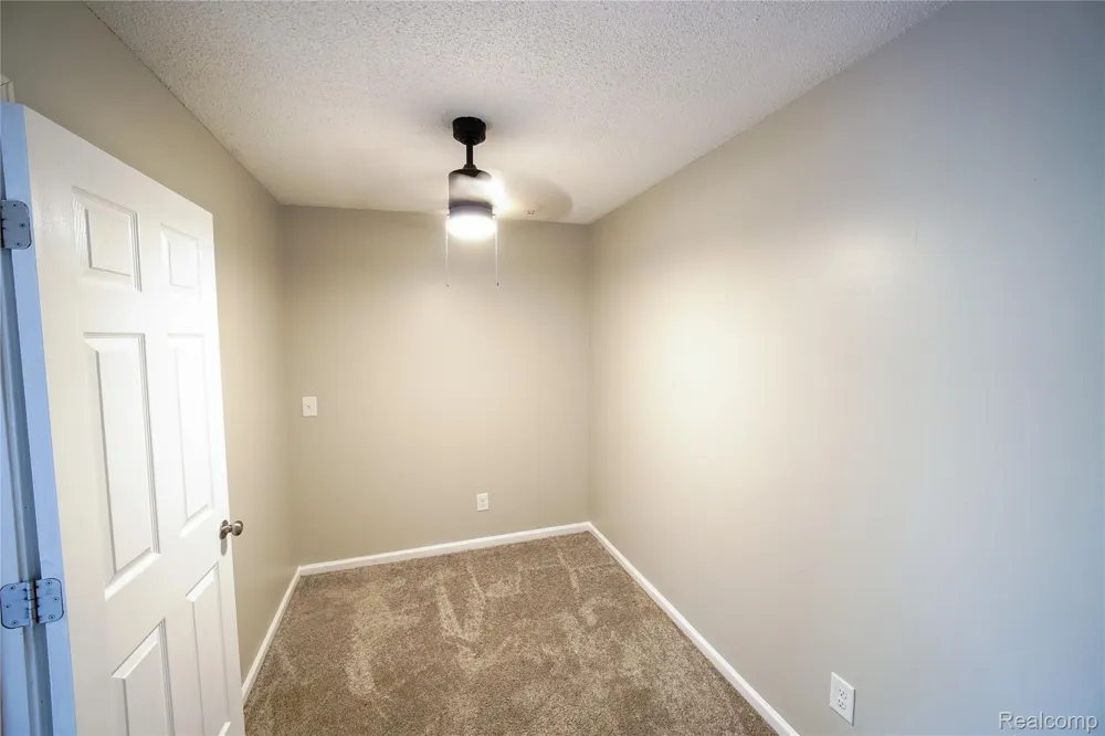 8365 Pontiac Lake Road #12 White Lake Charter Township, MI 48386