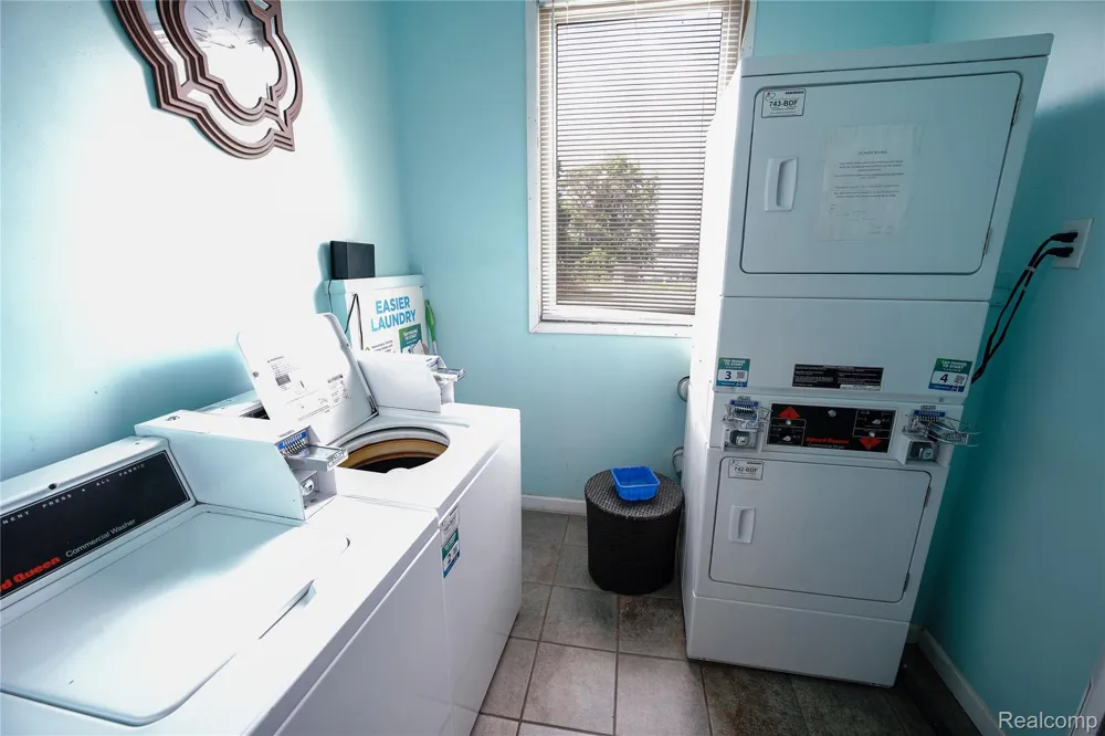8365 Pontiac Lake Road #12 White Lake Charter Township, MI 48386
