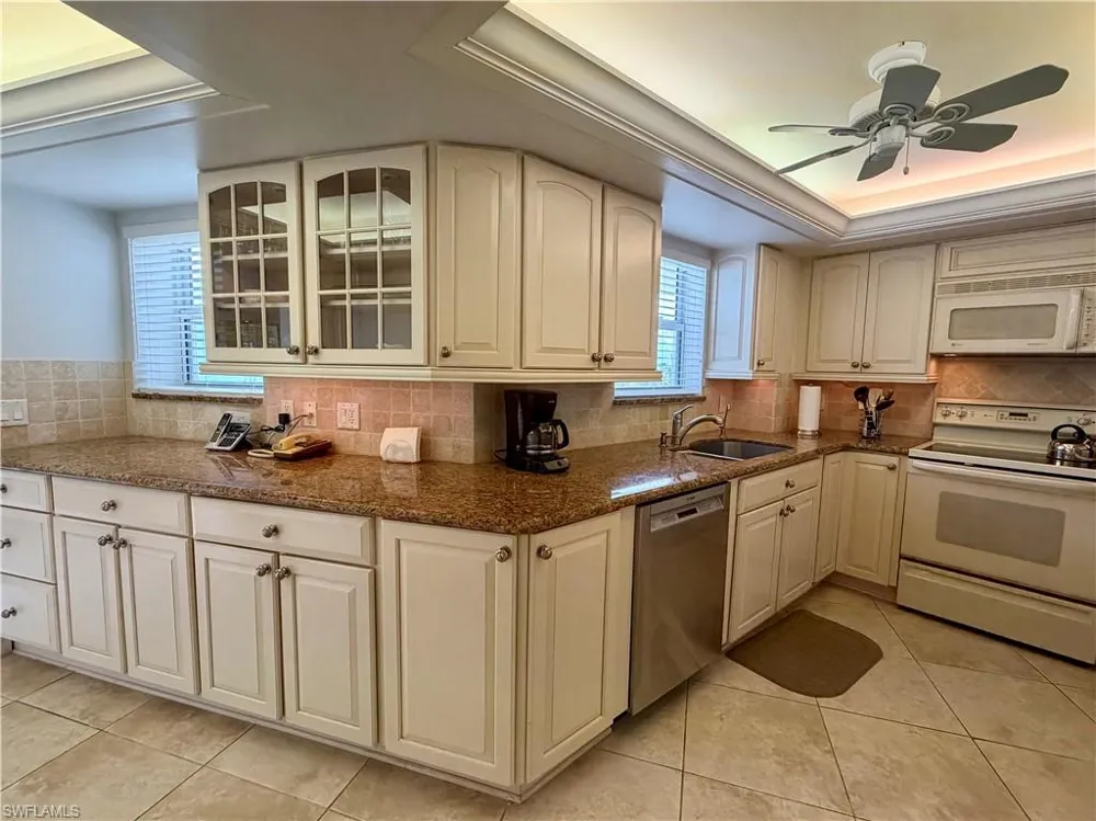 10701 Gulf Shore Drive #401 Naples, FL 34108