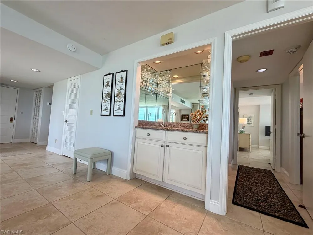 10701 Gulf Shore Drive #401 Naples, FL 34108
