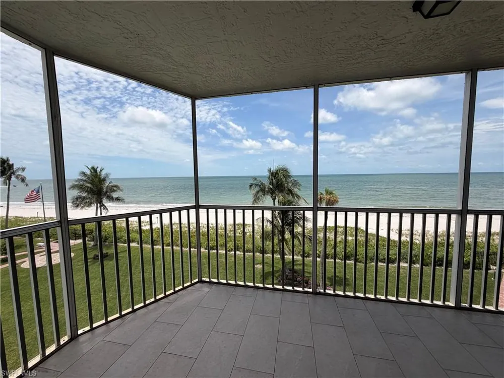 10701 Gulf Shore Drive #401 Naples, FL 34108