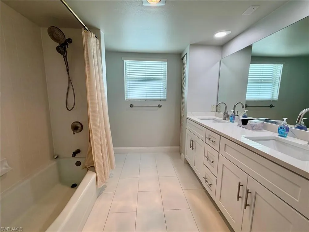 10701 Gulf Shore Drive #401 Naples, FL 34108