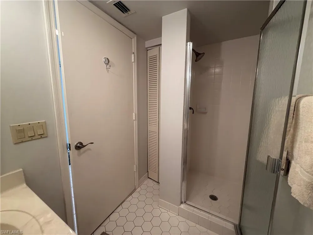 10701 Gulf Shore Drive #401 Naples, FL 34108