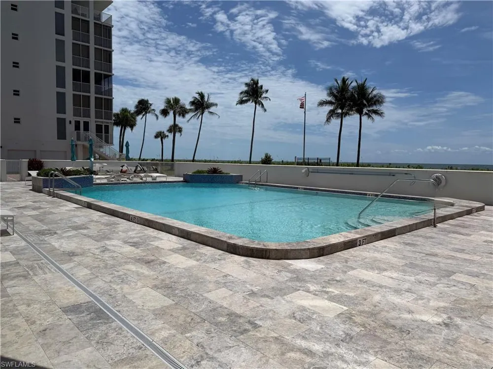 10701 Gulf Shore Drive #401 Naples, FL 34108