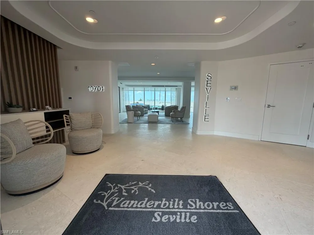 10701 Gulf Shore Drive #401 Naples, FL 34108