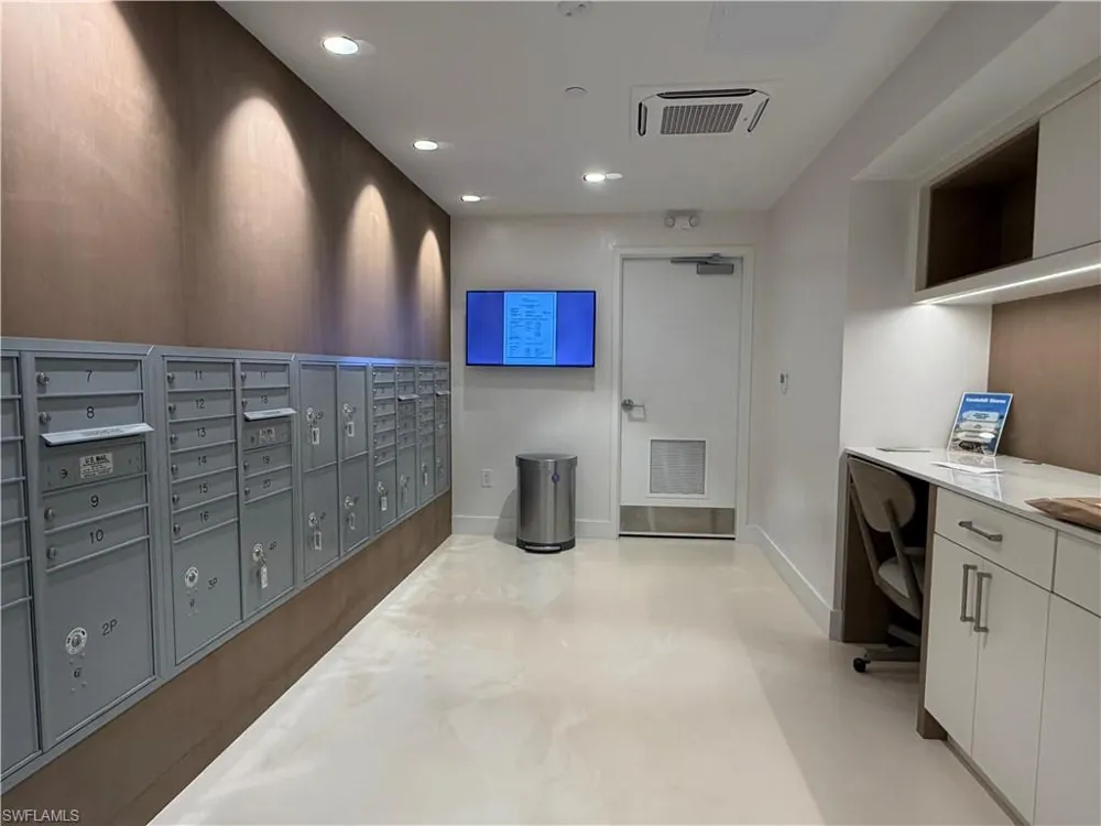 10701 Gulf Shore Drive #401 Naples, FL 34108