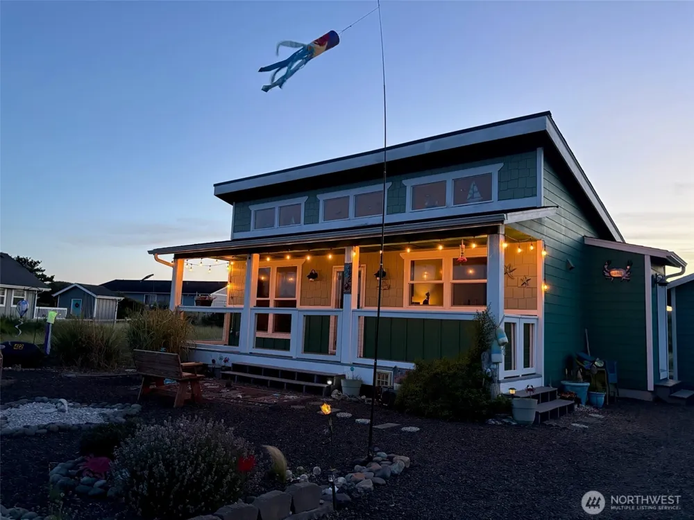 442 Spinnaker Avenue SW Ocean Shores, WA 98569