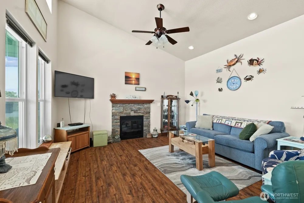 442 Spinnaker Avenue SW Ocean Shores, WA 98569