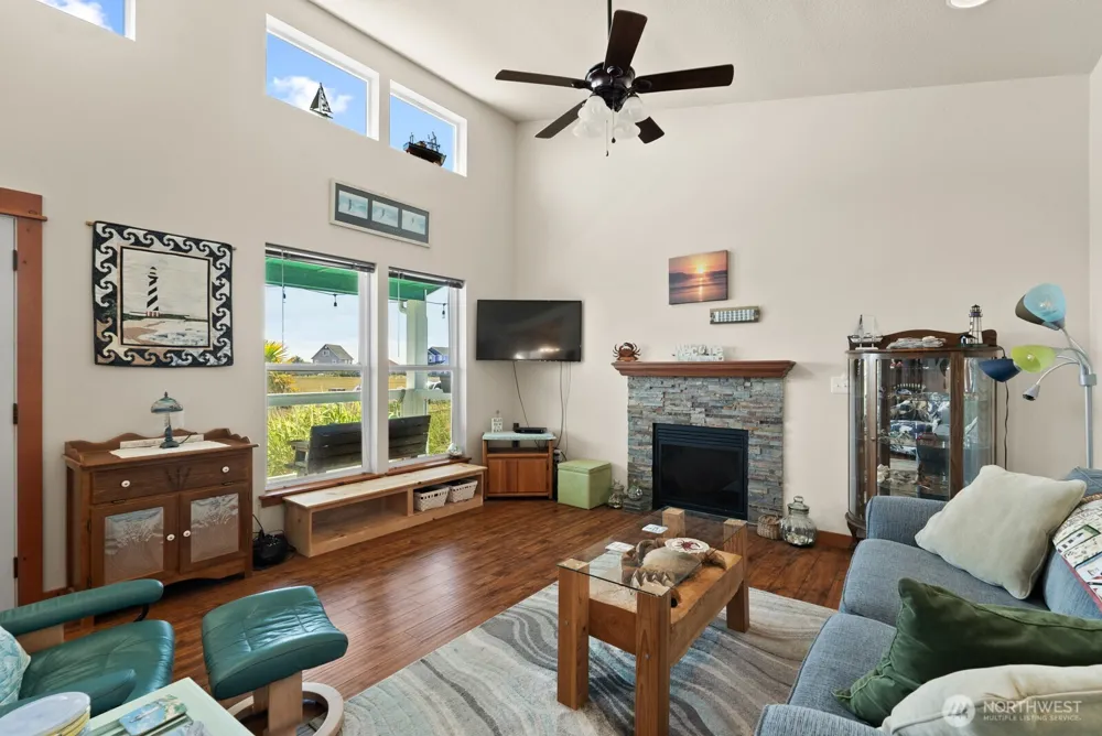 442 Spinnaker Avenue SW Ocean Shores, WA 98569