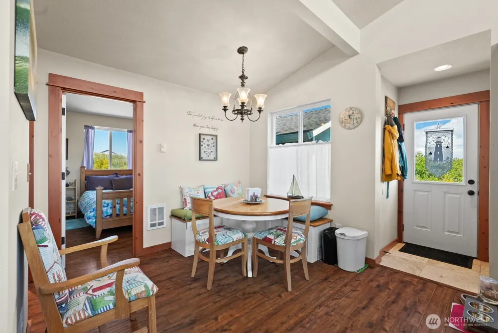 442 Spinnaker Avenue SW Ocean Shores, WA 98569