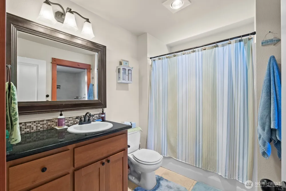442 Spinnaker Avenue SW Ocean Shores, WA 98569