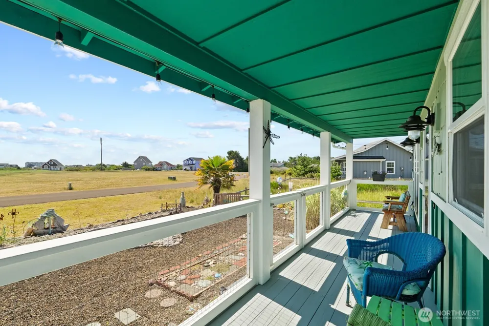 442 Spinnaker Avenue SW Ocean Shores, WA 98569