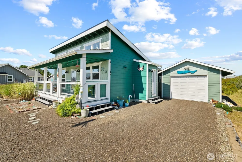 442 Spinnaker Avenue SW Ocean Shores, WA 98569