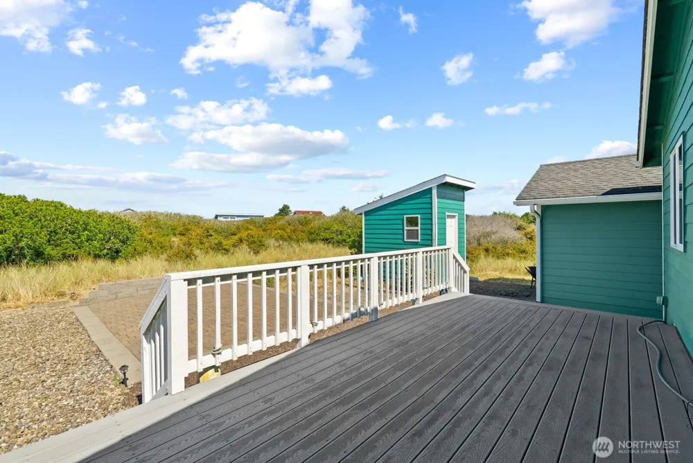442 Spinnaker Avenue SW Ocean Shores, WA 98569