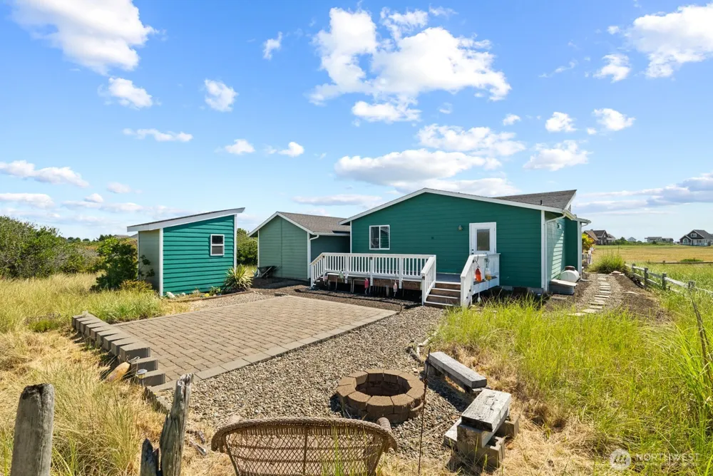 442 Spinnaker Avenue SW Ocean Shores, WA 98569