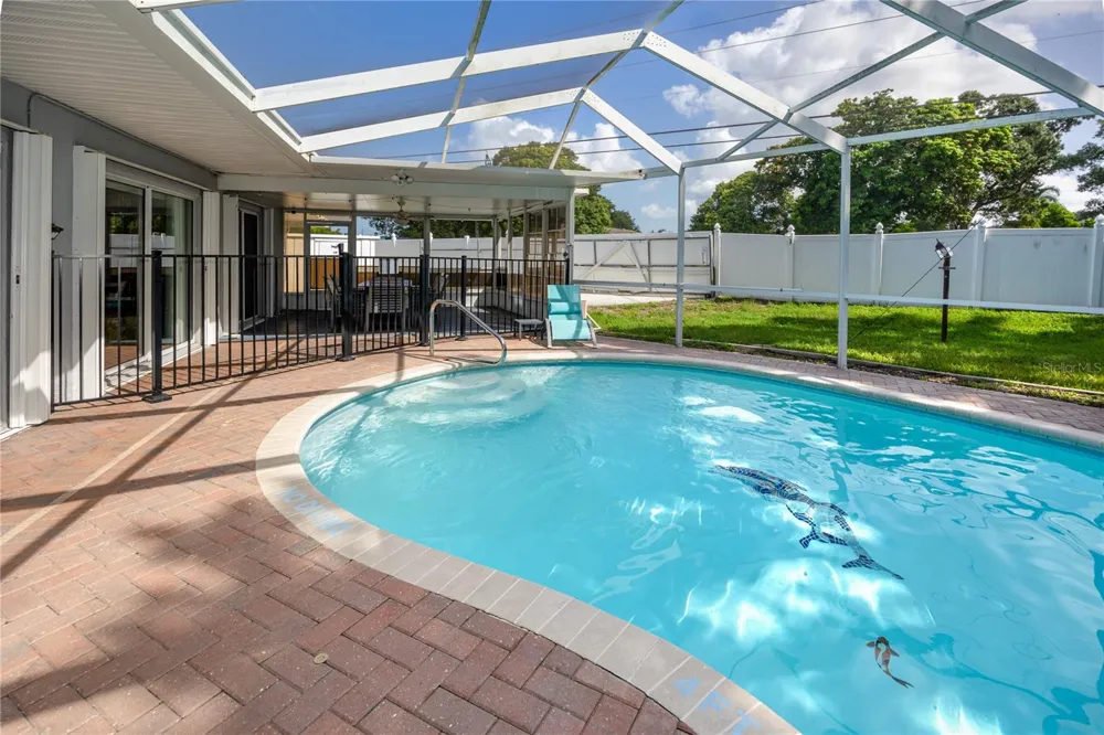 12291 MONARCH CIRCLE Seminole, FL 33772