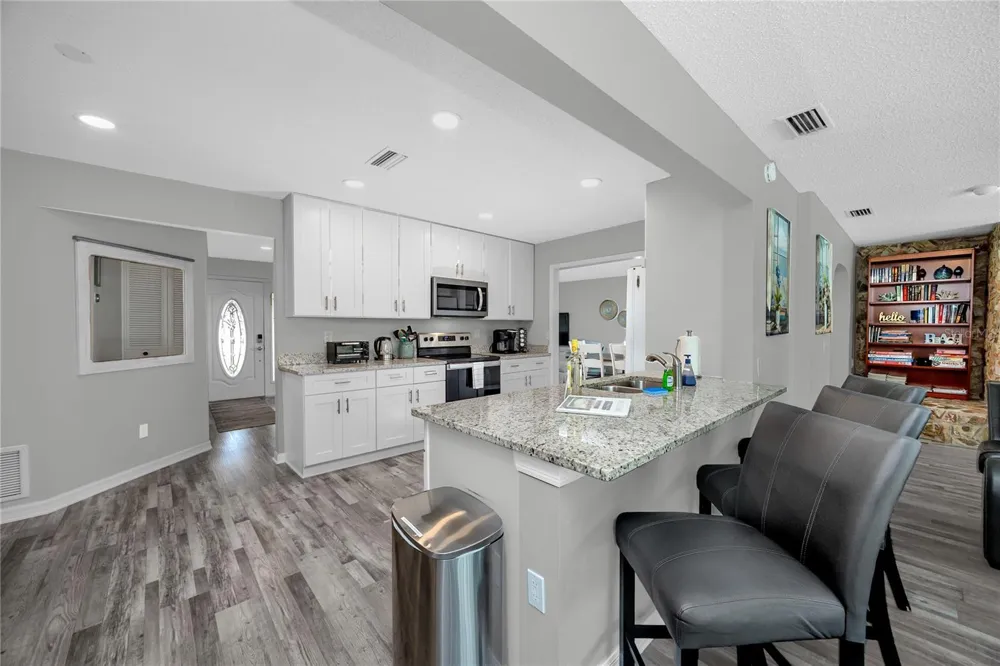 12291 MONARCH CIRCLE Seminole, FL 33772