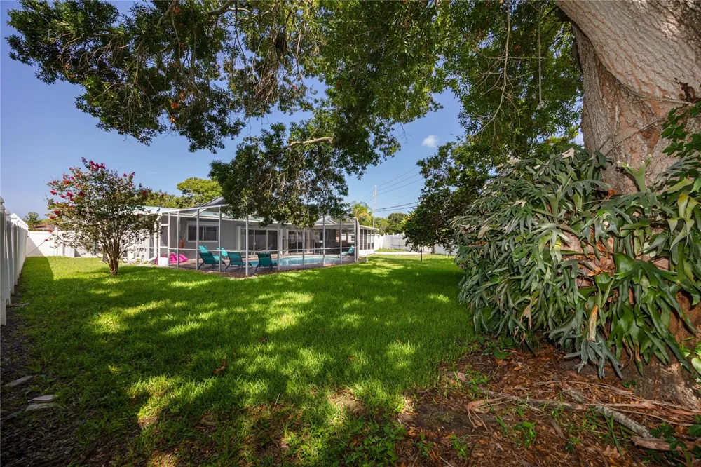 12291 MONARCH CIRCLE Seminole, FL 33772